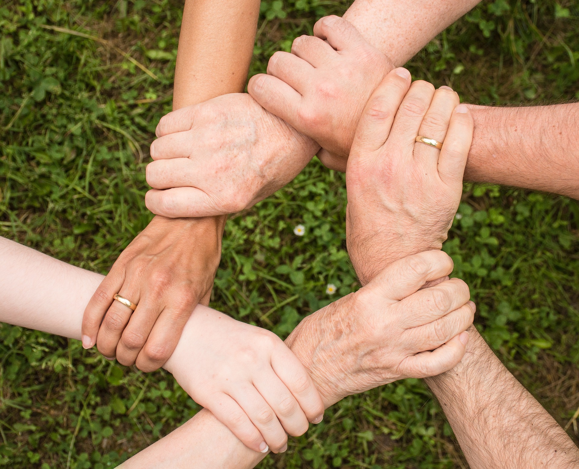 Hands pixabay