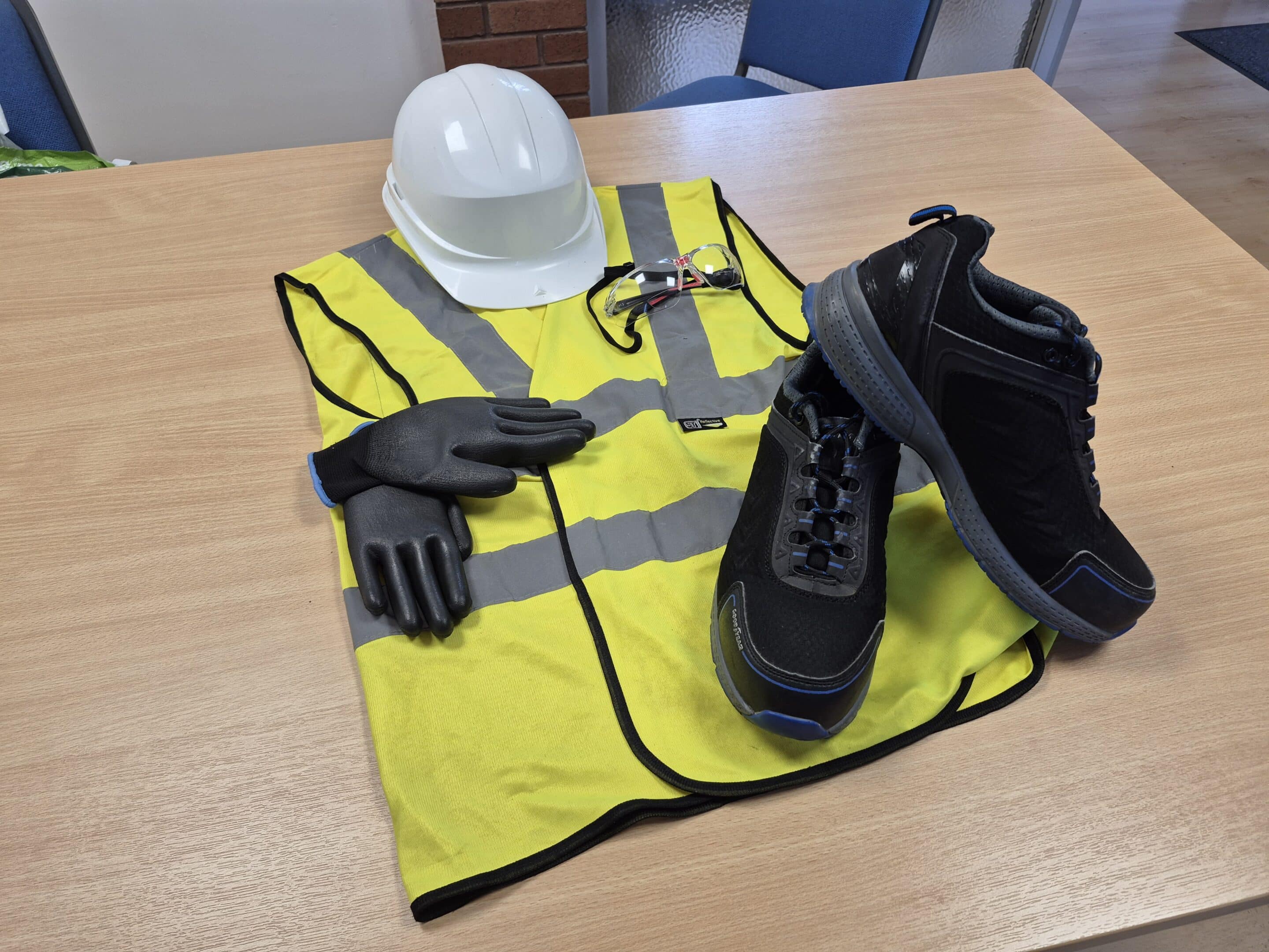 20250808_104736 High viz jacket, safety boots, goggles and gloves